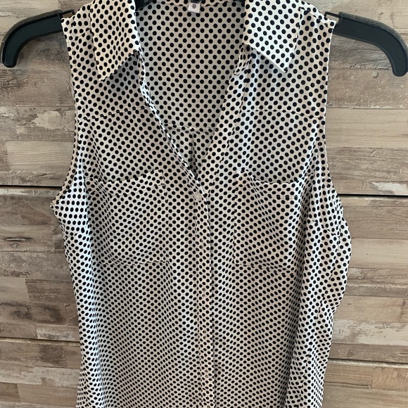 Polka dot sleeveless blouse - Picture 1 of 1